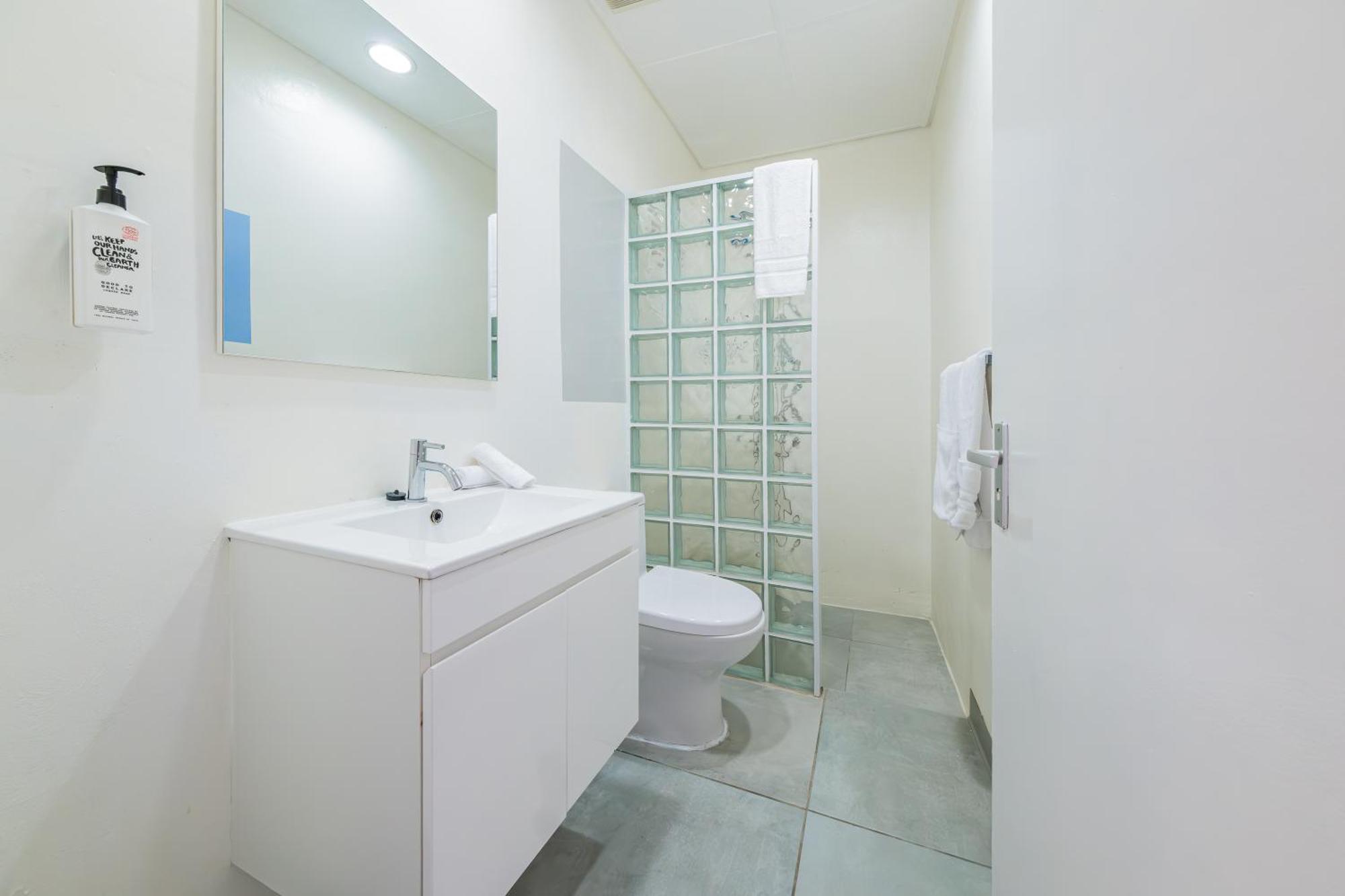 The Freedom Hotel Willemstad Room photo